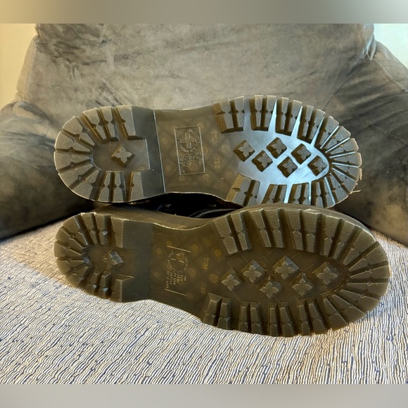 Dr. Martens Jadon Max Boots - Picture 3 of 6